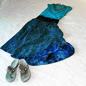 Vince Camuto Tops - Teal Vince Camuto knit top EUC Vince Camuto Tops - Teal Vince Camuto knit top EUC